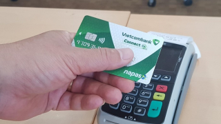 Ngân hàng sẽ dừng phát hành thẻ ATM từ và thay bằng thẻ gắn chip