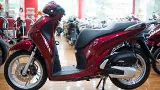 Bảng giá xe máy Honda tháng 7/2018: Honda SH, Air Blade tăng giá ‘sốc’