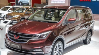 'Soi' xe liên doanh Mỹ - Trung giá rẻ Wuling Cortez chỉ 350 triệu