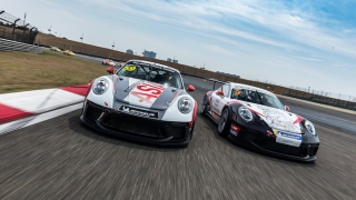 Porsche Carrera Cup Asia là giải đua phụ thứ 2 của chặng đua F1 Hà Nội