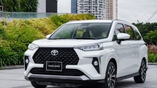 Bán kiểu ‘bia kèm lạc’, Toyota Veloz Cross tiêu thụ được bao nhiêu xe trong tháng 3?