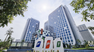 FPT ký hợp đồng 40 triệu USD với chính phủ Singapore, báo lãi hơn 5.200 tỷ sau 10 tháng