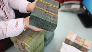 Có gì trong bức tranh tài chính doanh nghiệp niêm yết quý III?