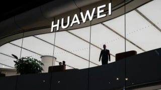 Châu Âu 'quay cuồng' vì bê bối tham nhũng liên quan đến Huawei - Trung Quốc