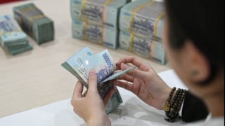 Thu nhập nhân viên bảo hiểm: Hơn 100 triệu/tháng, người ngân hàng cũng ước mơ