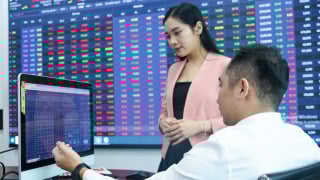 VN-Index giữ vững sắc xanh, khối ngoại 'quay xe' bán ròng