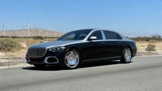 Maybach và Rolls-Royce chạy taxi công nghệ: Chơi sang hay làm liều?