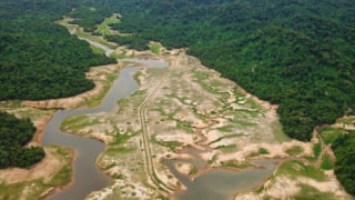 Người trong cuộc kể chuyện làm đường băng trong hồ Kẻ Gỗ
