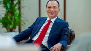 Tỷ phú Phạm Nhật Vượng thiết lập kỷ lục tài sản, bất ngờ vượt Chủ tịch Samsung