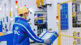 Bất chấp bị cảnh báo, một cổ phiếu thép tăng 95% trước mọi tin xấu