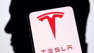 Tesla ‘bốc hơi’ 68 tỷ USD vốn hóa sau tuyên bố thành lập đảng chính trị của Elon Musk