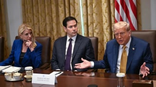 TT Trump khẳng định 1/8 là ‘lằn ranh đỏ’ về thuế quan: Không đàm phán, không trì hoãn
