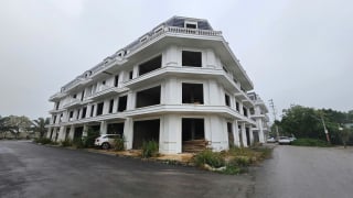 Nhà đầu tư shophouse ‘ôm bom trên đỉnh’ vì lời hứa lợi nhuận 12%