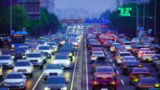 Trung Quốc và cuộc 'trường chinh' 40 năm khai tử xe xăng