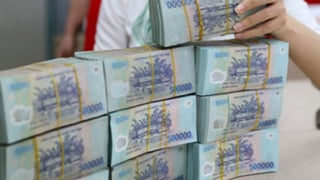 Tín dụng tăng 7,41%, dòng vốn tiếp tục chảy vào lĩnh vực ưu tiên