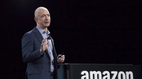 Cổ phiếu Amazon cao kỷ lục: Jeff Bezos tính bán 'liền tay', thu 5 tỷ USD