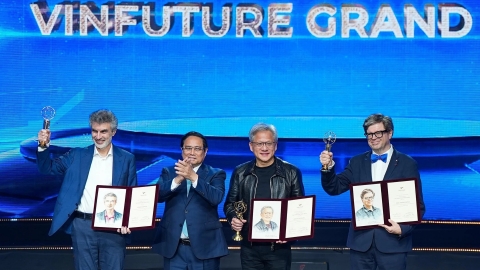 Tỷ phú Jensen Huang - CEO Nvidia giành giải thưởng chính VinFuture 2024