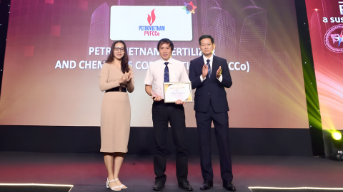 PVFCCo được vinh danh “Doanh nghiệp vì cộng đồng” tại Saigon Times CSR 2024