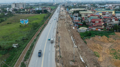 Hà Nội: Tuyến đường cửa ngõ 15 năm xây dựng vẫn ngổn ngang