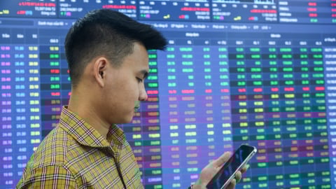 Cổ phiếu 'vua' trở thành gánh nặng, VN-Index thu hẹp đà tăng