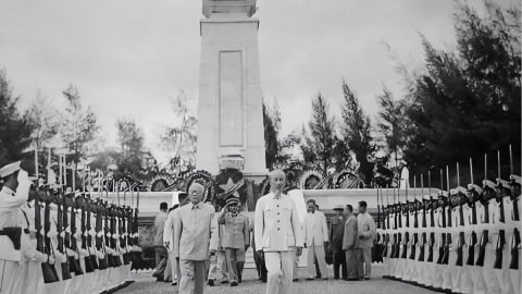 Nhờ ai ta có hòa bình?