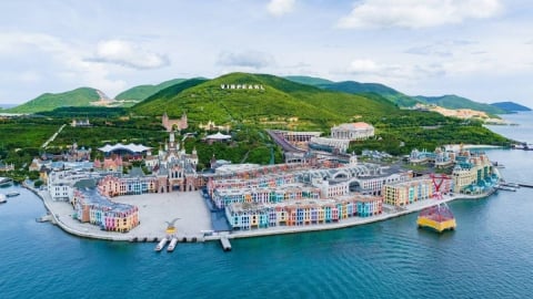 Vinpearl: Doanh thu tăng mạnh trước thềm 'tái xuất' HoSE