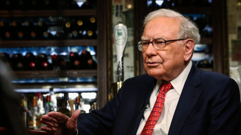 Ngầm chỉ trích TT Trump, tỷ phú Warren Buffett ‘phòng thủ’ với 347 tỷ USD tiền mặt