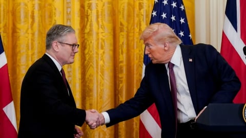 Mỹ - Anh ký thỏa thuận thuế quan: 'Buổi sáng hoàn hảo' của TT Trump