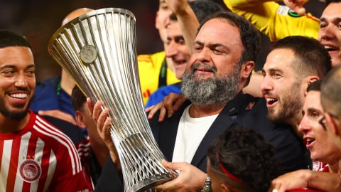 Tỷ phú Evangelos Marinakis: Lối sống giản dị và bài học tài chính từ chiếc iPhone 7