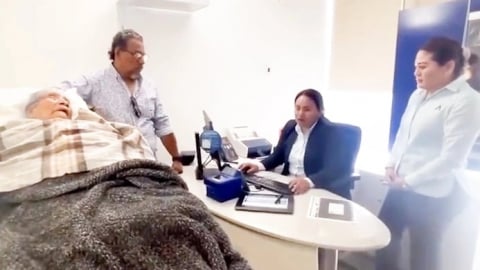 Cụ bà liệt giường vẫn phải ra ngân hàng xác minh danh tính, nhận lương hưu