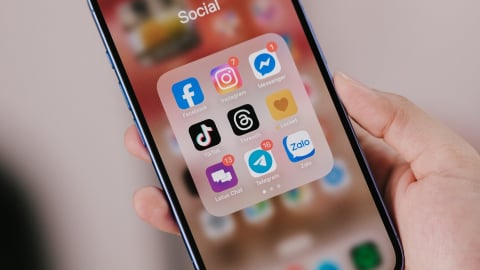 Lotus Chat: Ứng dụng chat Việt bất ngờ lên hạng