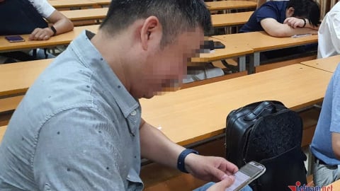 'Vali tiền từ nước Pháp', cú lừa ngược qua mạng xã hội của người đàn ông Hà Nội