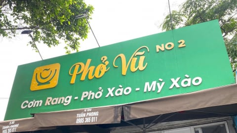 Dừng chuyển khoản và chỉ nhận tiền mặt: Cảnh báo tự đưa mình vào 'tầm ngắm'