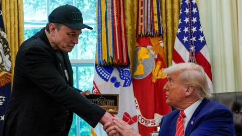Ông Musk bất ngờ chìa 'cành ô liu' với TT Trump sau màn khẩu chiến căng thẳng