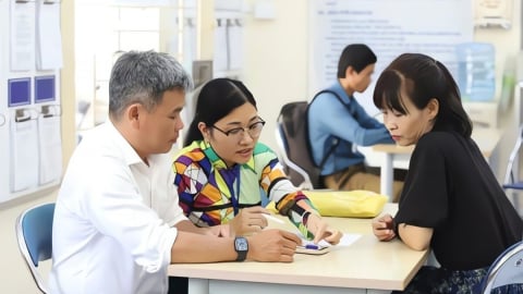 Đề xuất mời doanh nhân, chuyên gia ký hợp đồng làm công chức lãnh đạo