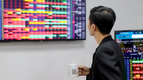 VN-Index hạ nhiệt: Nhịp điều chỉnh cần thiết cho mặt bằng giá mới