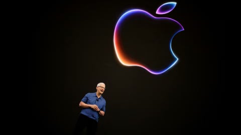 Chậm chân với AI, cổ phiếu suy giảm... Apple đối mặt  nguy cơ tụt hậu