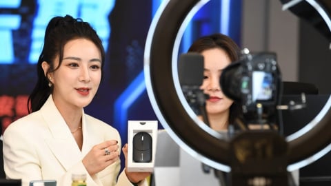 Nhân vật ảo AI livestream 7 giờ thu về 199 tỷ, livestreamer nổi tiếng choáng váng