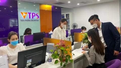 TPS trước thềm ĐHĐCĐ: Loạt lãnh đạo cấp cao rút lui, muốn huy động nghìn tỷ cơ cấu nợ 