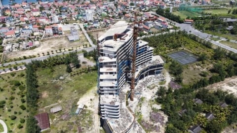 Pullman Quảng Bình 'đắp chiếu' gần thập kỷ, Hanoitourist quyết thoái vốn