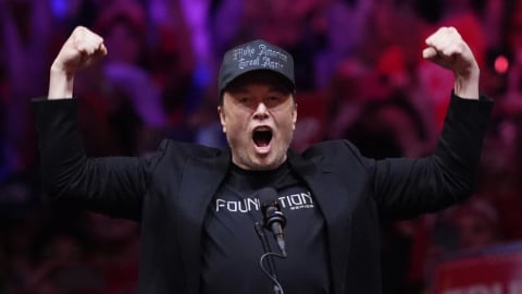 Giữa 'tâm chấn' đấu khẩu với TT Trump, Elon Musk vẫn huy động 10 tỷ USD