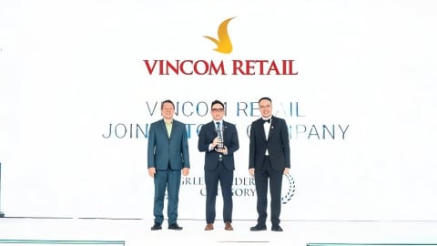 Vincom Retail lọt top 50 ‘Công ty niêm yết tốt nhất Việt Nam 2025’ và ‘Lãnh đạo Xanh’ châu Á