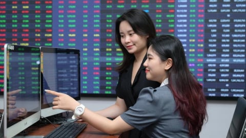 Cổ phiếu 'vua' đưa VN-Index lập đỉnh mới
