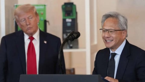CEO Nvidia gặp riêng TT Trump trước khi đến Trung Quốc