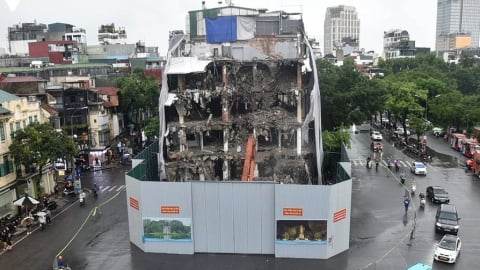 Tòa nhà Hàm Cá Mập đã chính thức ‘biến mất’