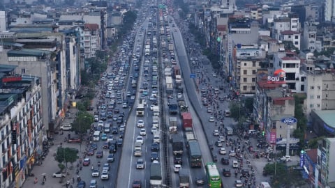 Thủ tướng yêu cầu Hà Nội cấm xe máy chạy xăng dầu trong Vành đai 1 từ tháng 7/2026
