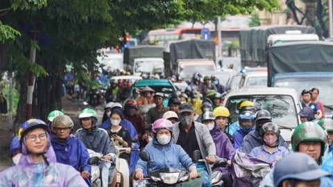 Cấm xe máy xăng: Hà Nội chi tiền mặt cho dân mua xe điện?
