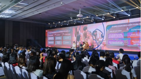 AIA Việt Nam ra mắt bộ sản phẩm bảo hiểm mới 2025