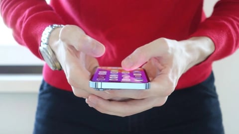 Smartphone được thiết kế để gây nghiện, cách nào để thoát bẫy?