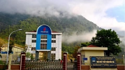 Thủy điện Hủa Na: Doanh thu tăng, lãnh đạo nhận thù lao ‘khủng’